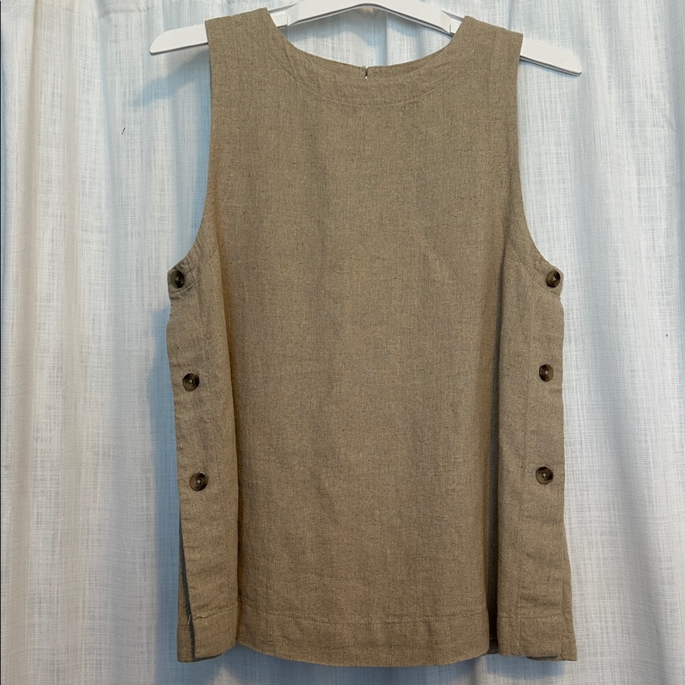 Universal Thread Tan Sleeveless Blouse